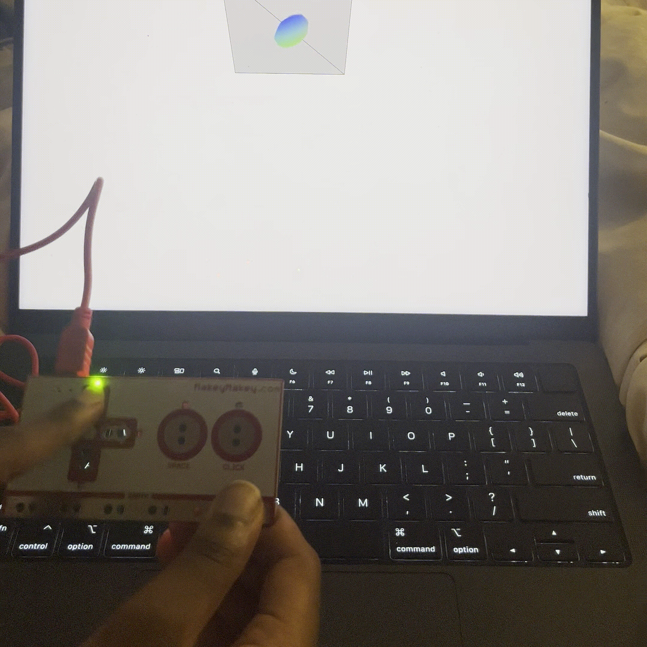 I experimented with the sketch4.js page.
