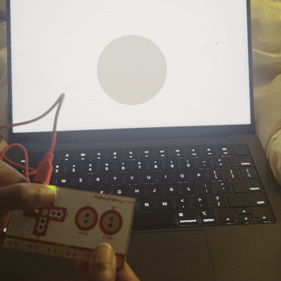 I experimented with the sketch6.js page.
