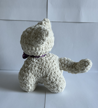 Right side view of my second complex object, a crocheted cat plush.